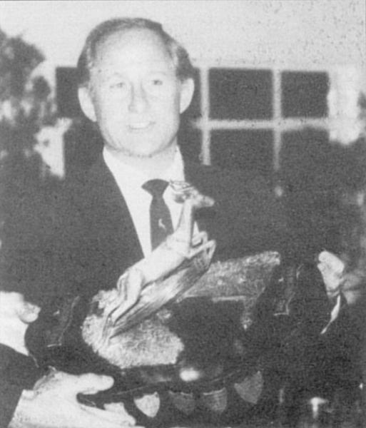 Previous years winner Robbie Schwartz and the Trophy in 1994.