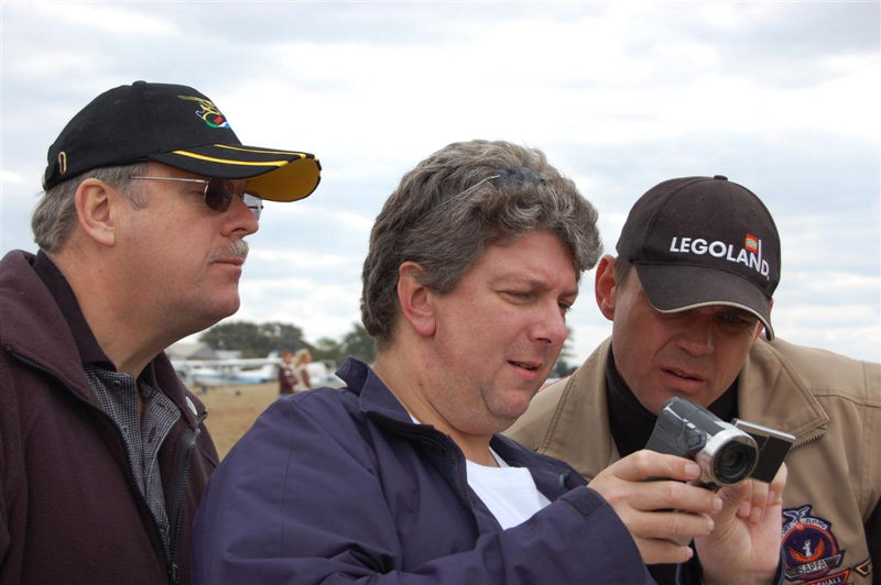 Chris, Tony and Jacques reviewing a score - 2009 SA National Landing Championships